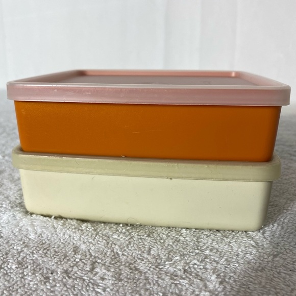 Vintage Tupperware Sandwich Keepers Stackable Square Away Containers W Lids - Picture 4 of 12